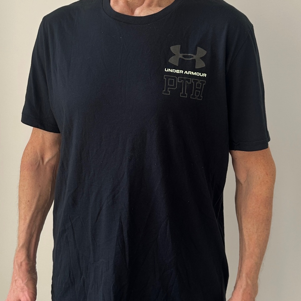 Under Armour Men's Black Short Sleeve Tee - Picture 17 of 17